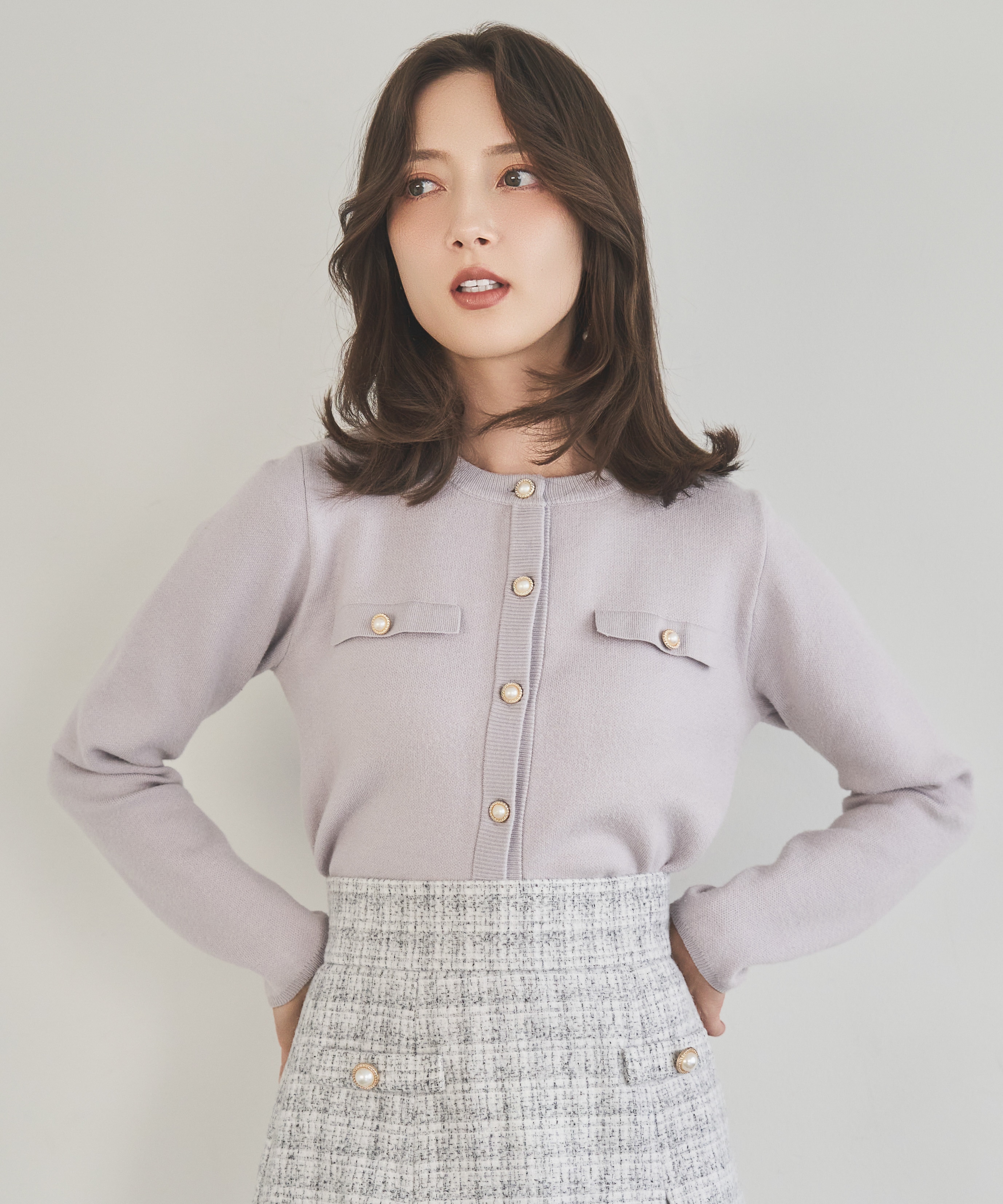 パールボタンクルーネックニットカーディガン
