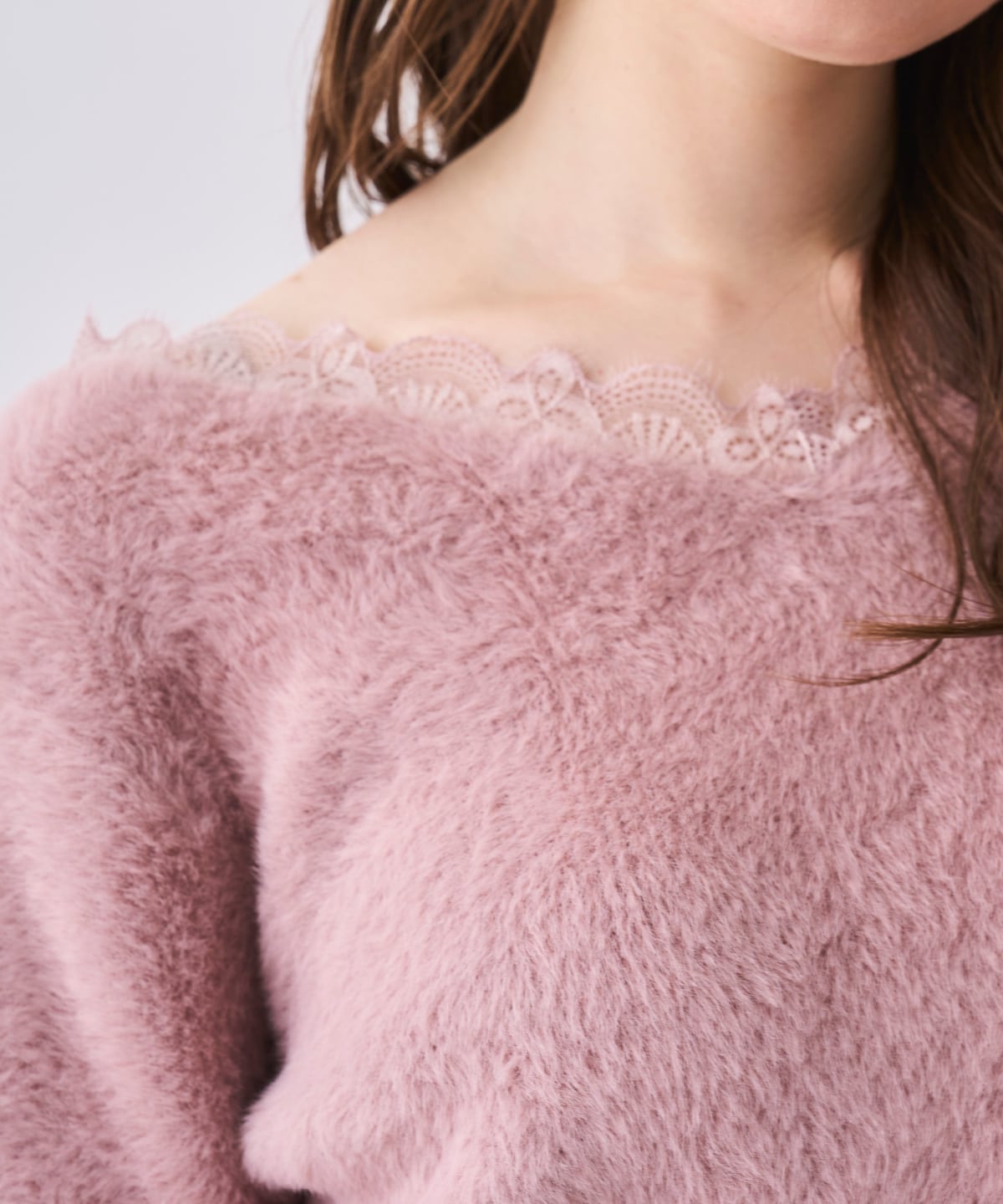 【12/5(Fri)発売開始】レースネックフェザーニット