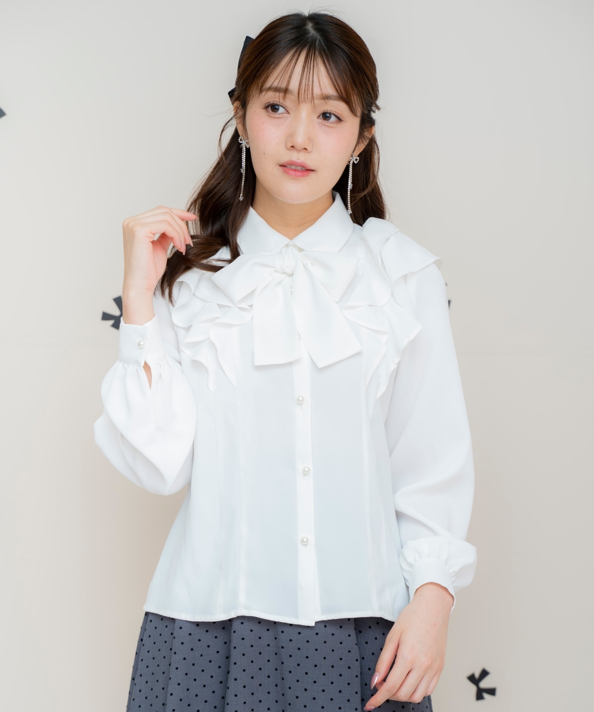 ダブルフリルリボンタイブラウス