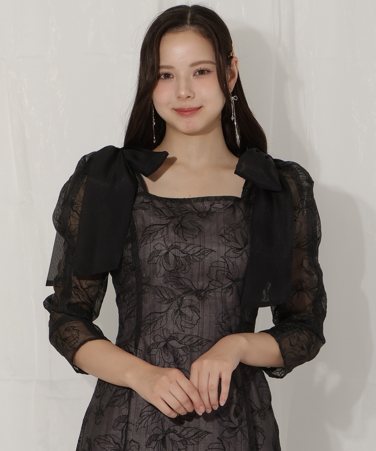 フラワー刺繍肩リボンドレス