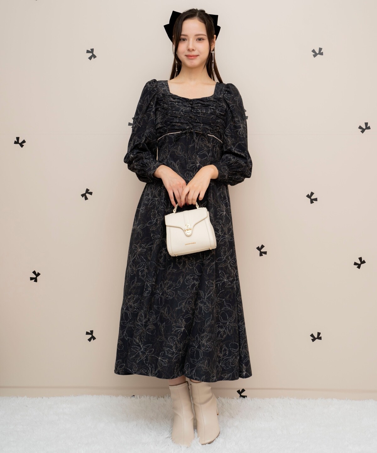 フラワープリントギャザーフレアワンピース