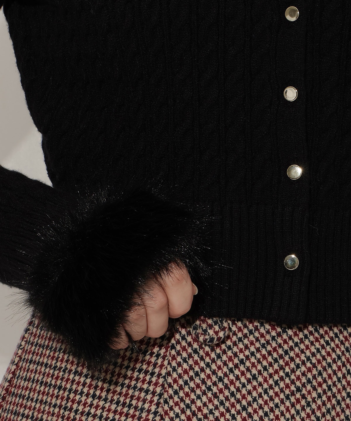 ファーカフスケーブルカーディガン