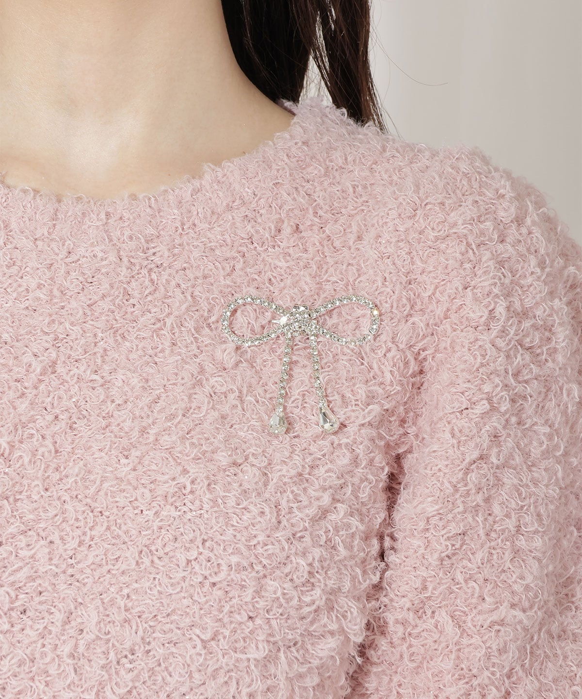 リボンブローチ付きテディヤーンニット