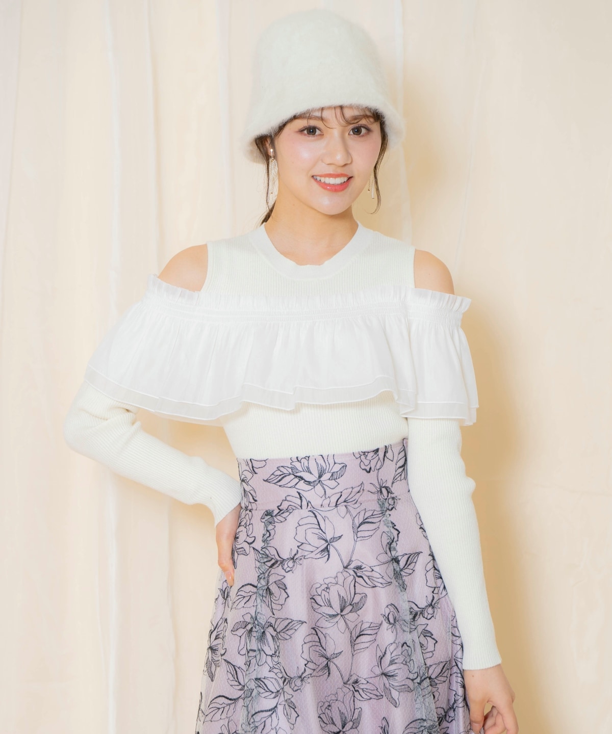 シアーフリルニット