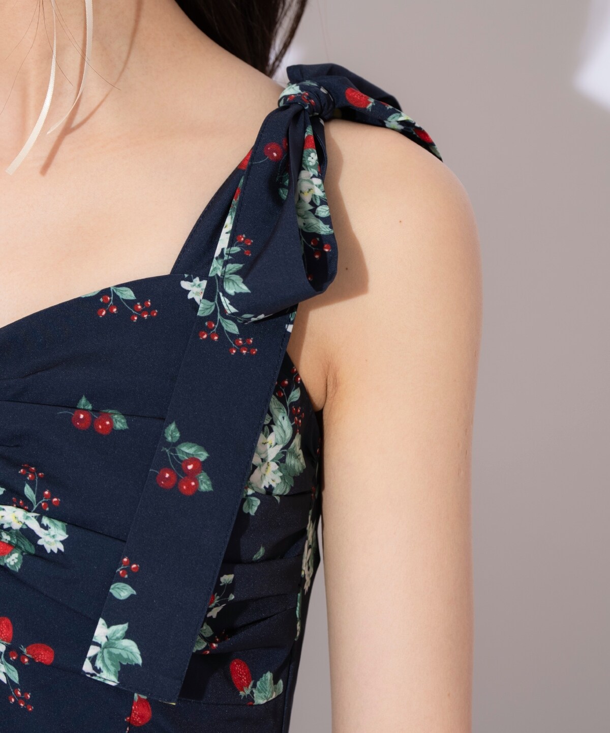 リボンショルダーフルーツプリントワンピース