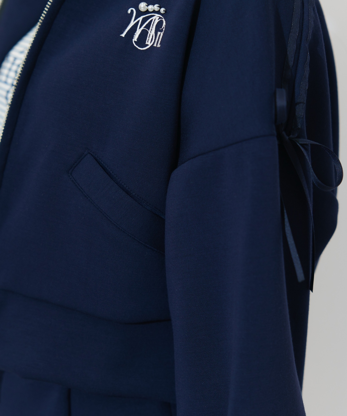 ロゴ刺繍リボントラックジャケット