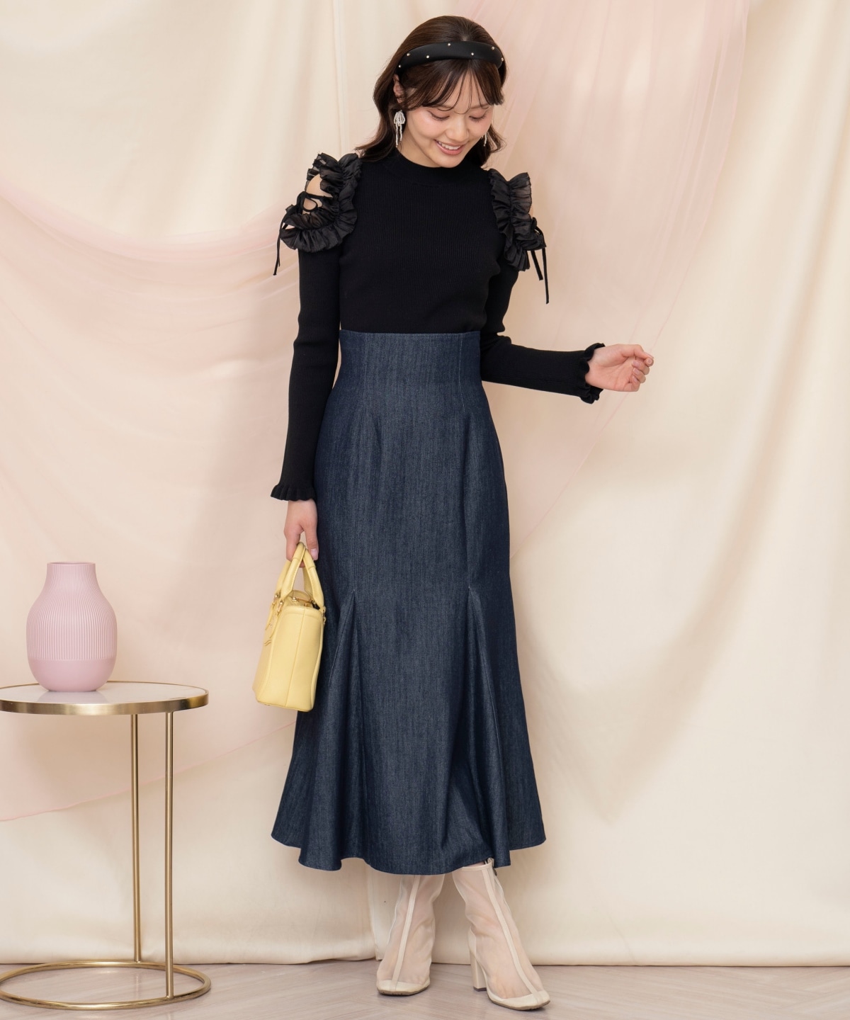 フリルショルダーリブニット