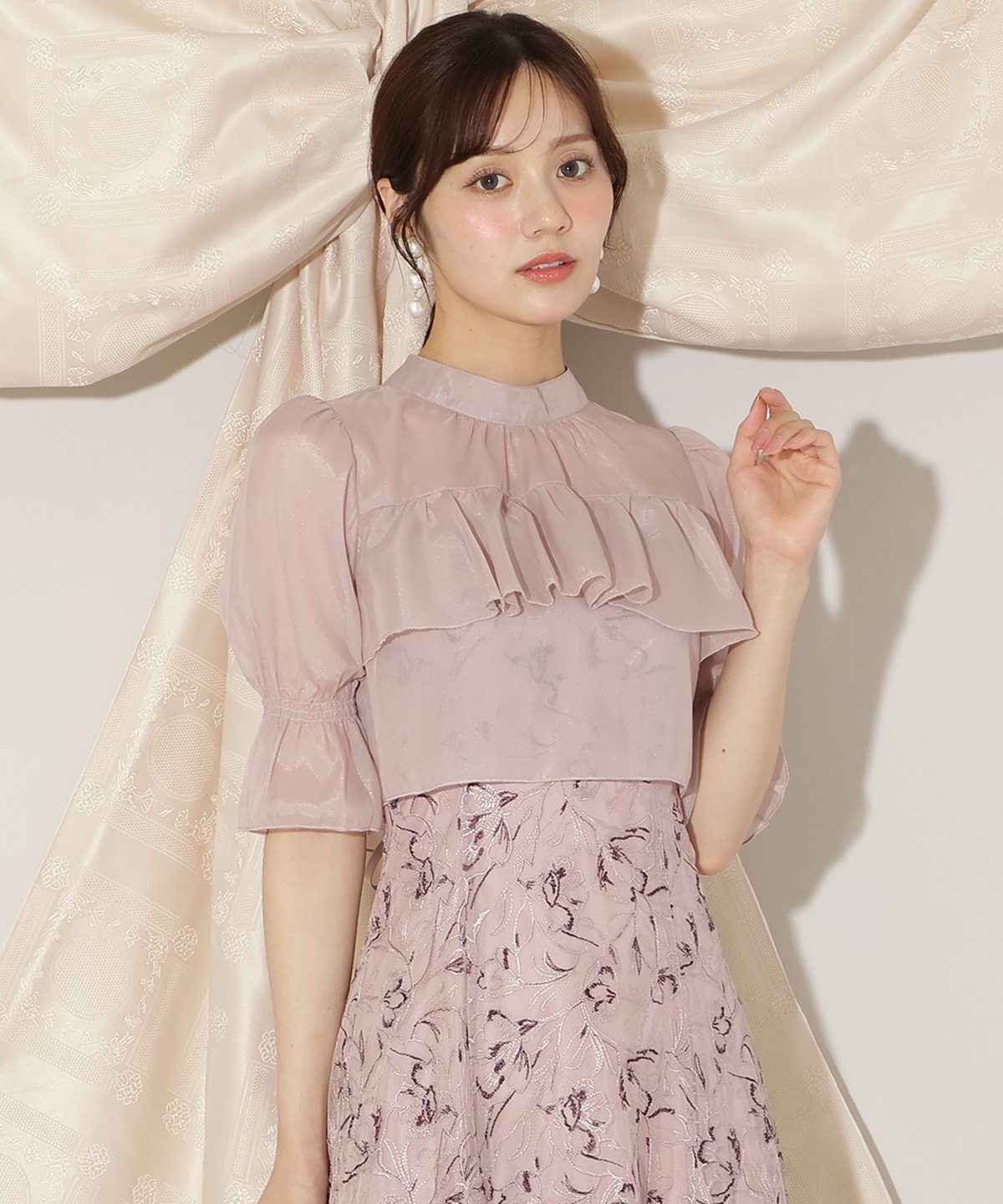 フリル切り替えシフォンブラウス