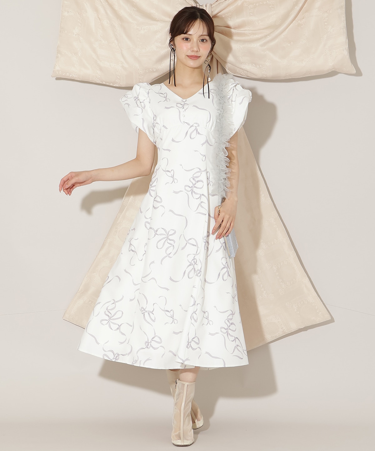 リボンプリントバブルスリーブフレアワンピース リボンプリントバブルスリーブフレアワンピース(F ブラック