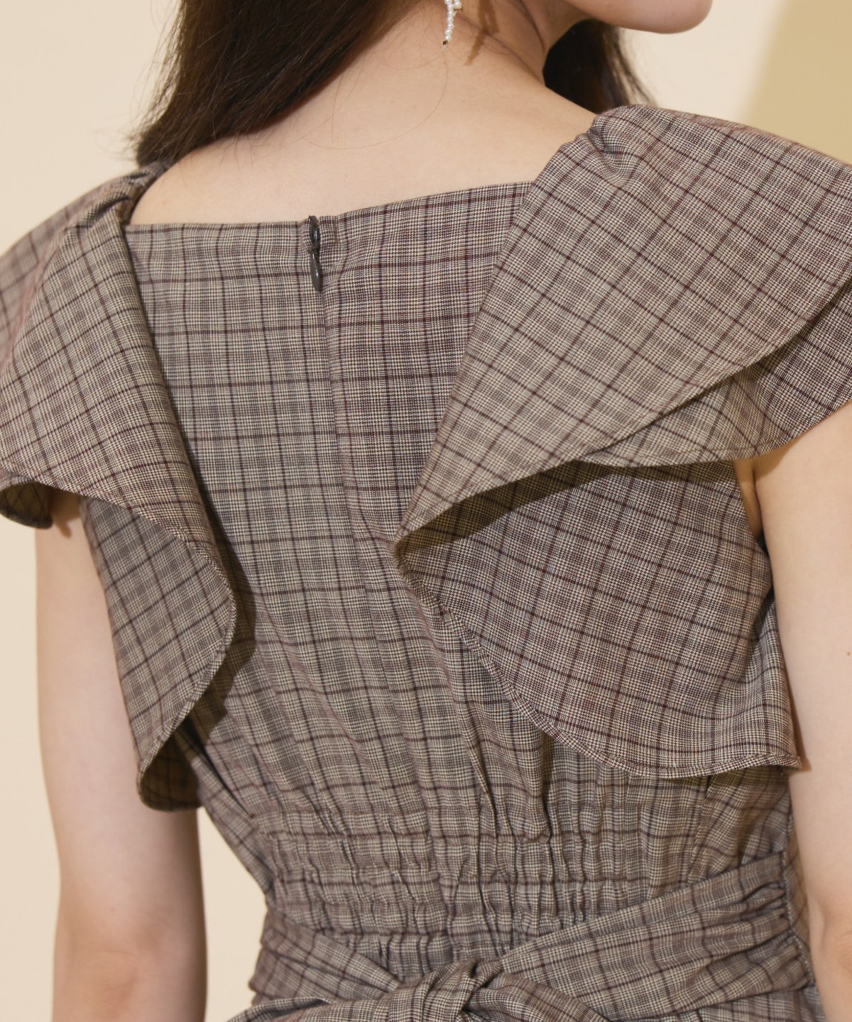 ラッフルスリーブバックリボンワンピース