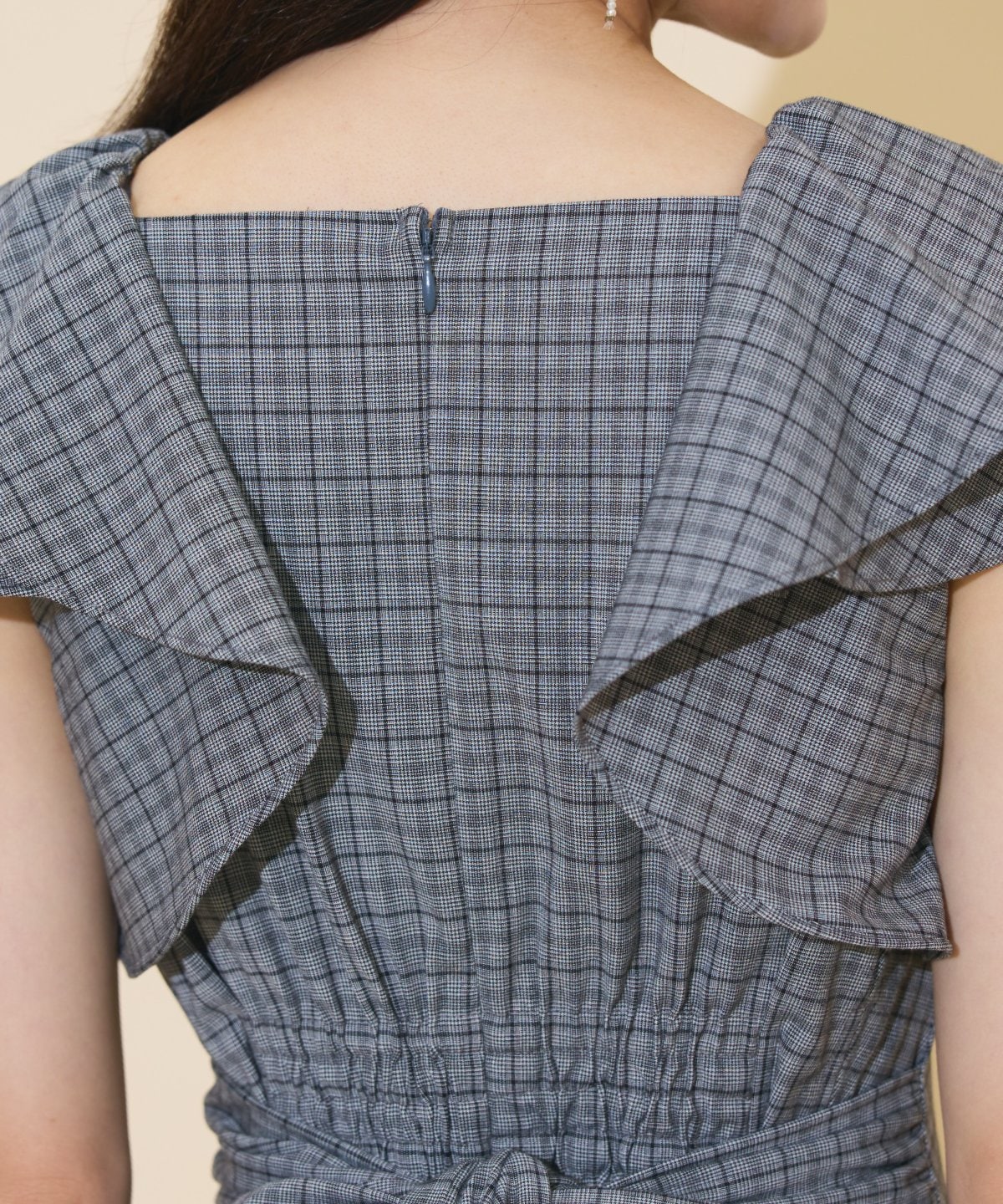 ラッフルスリーブバックリボンワンピース