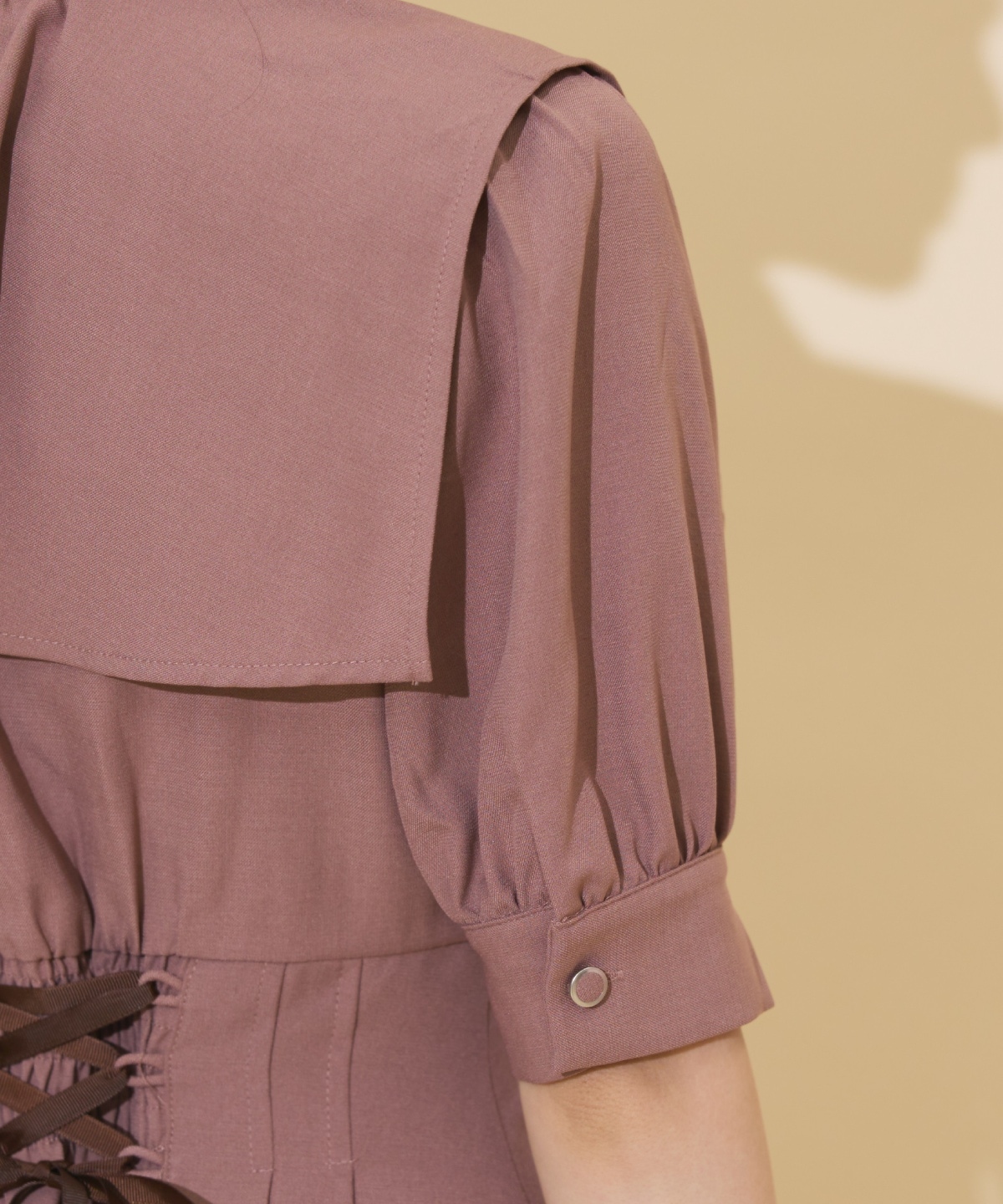 スクエアラッフルシャツワンピース