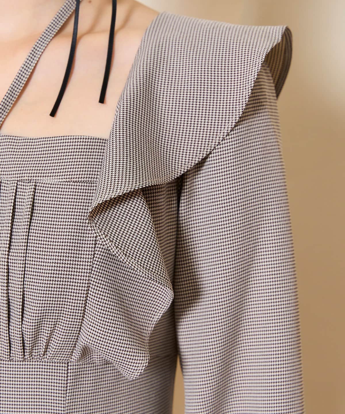 ネックリボンギャザー切り替えワンピース