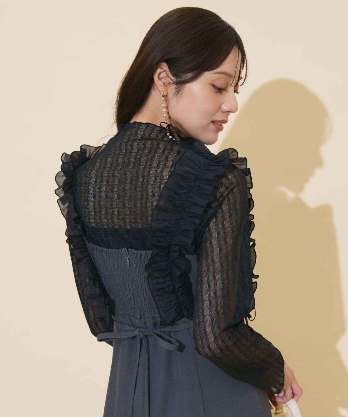 フリルショルダーマーメイドワンピース