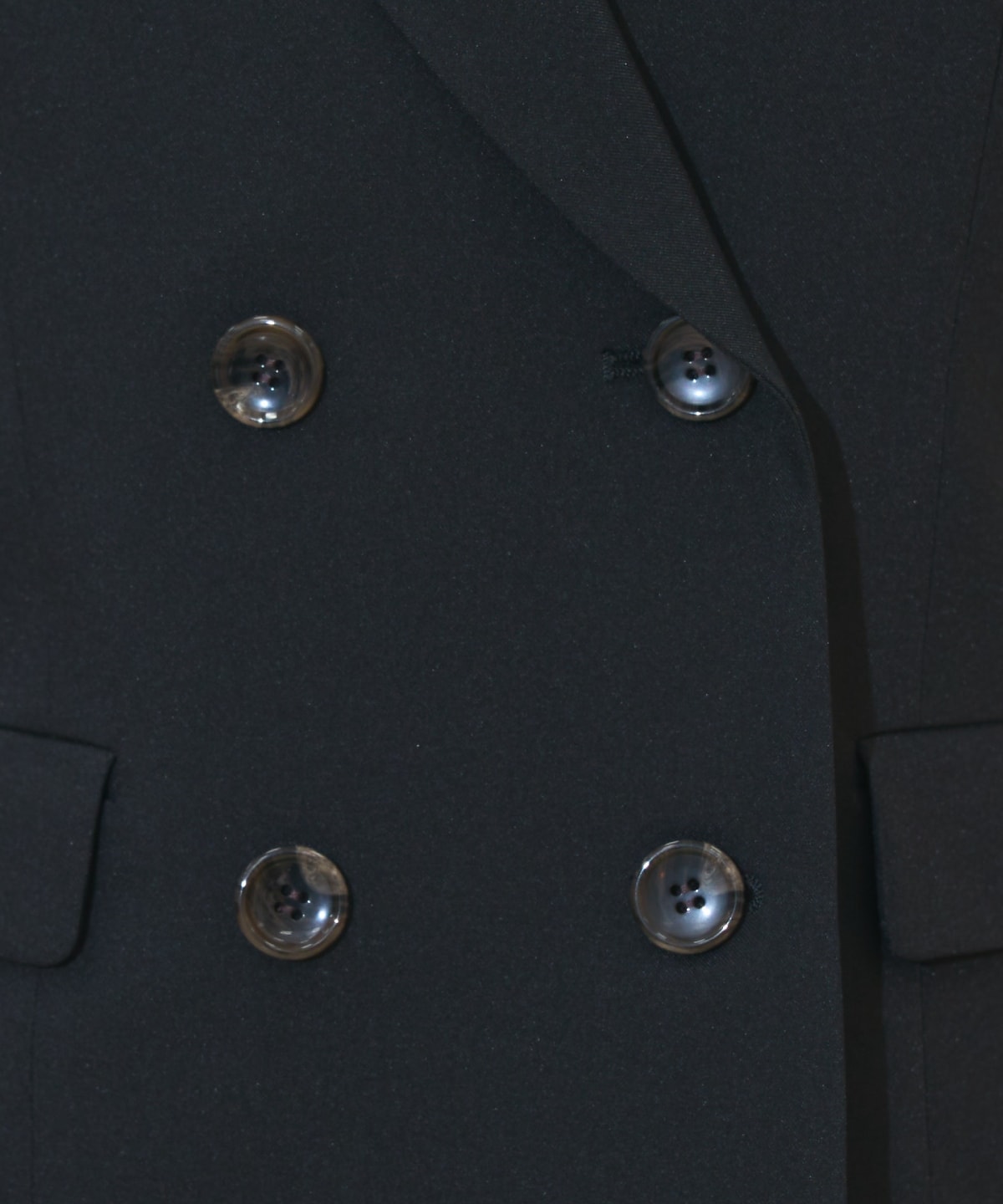 ダブルボタンショートジレ