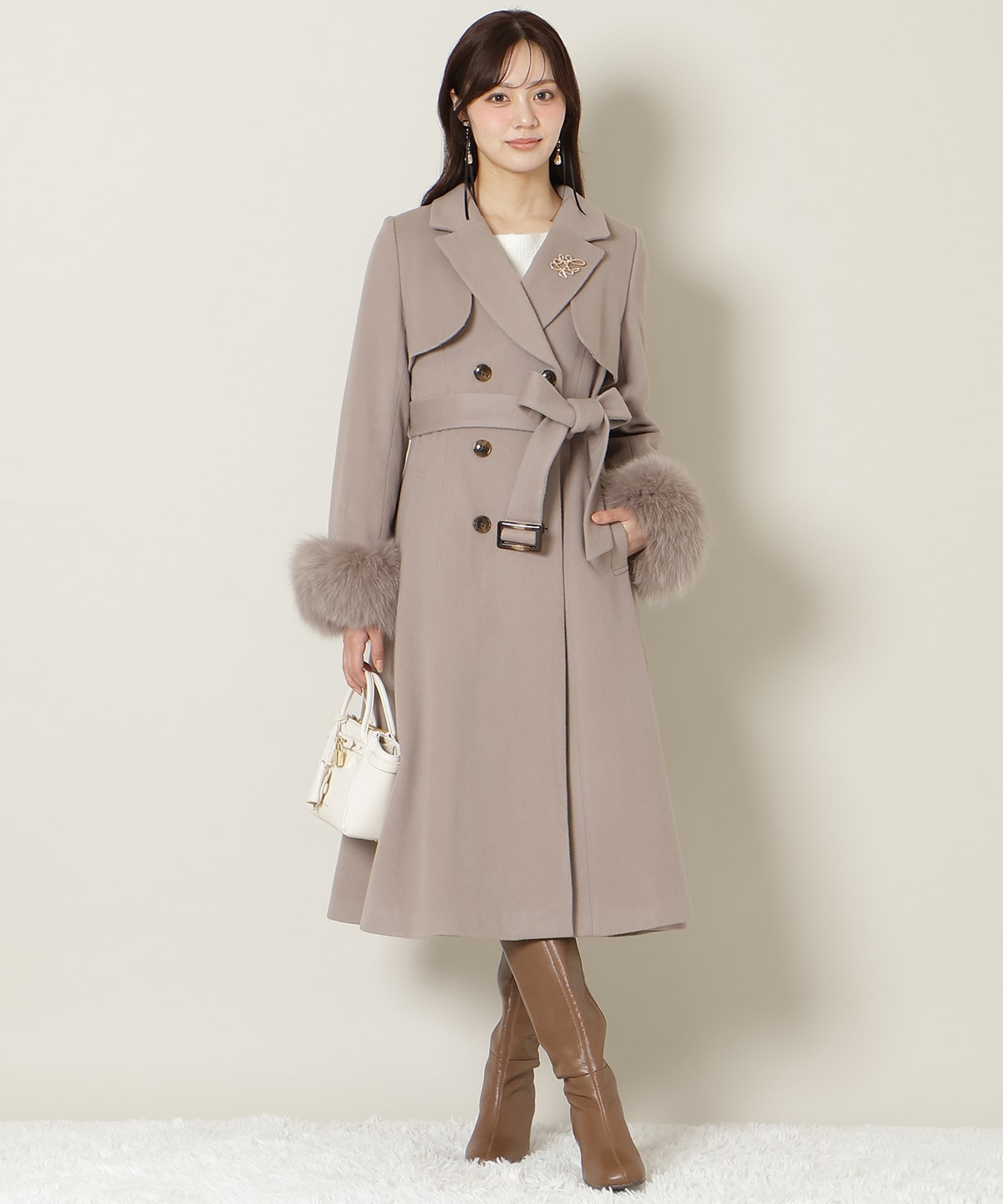 リアルファー付きウールフレアコート