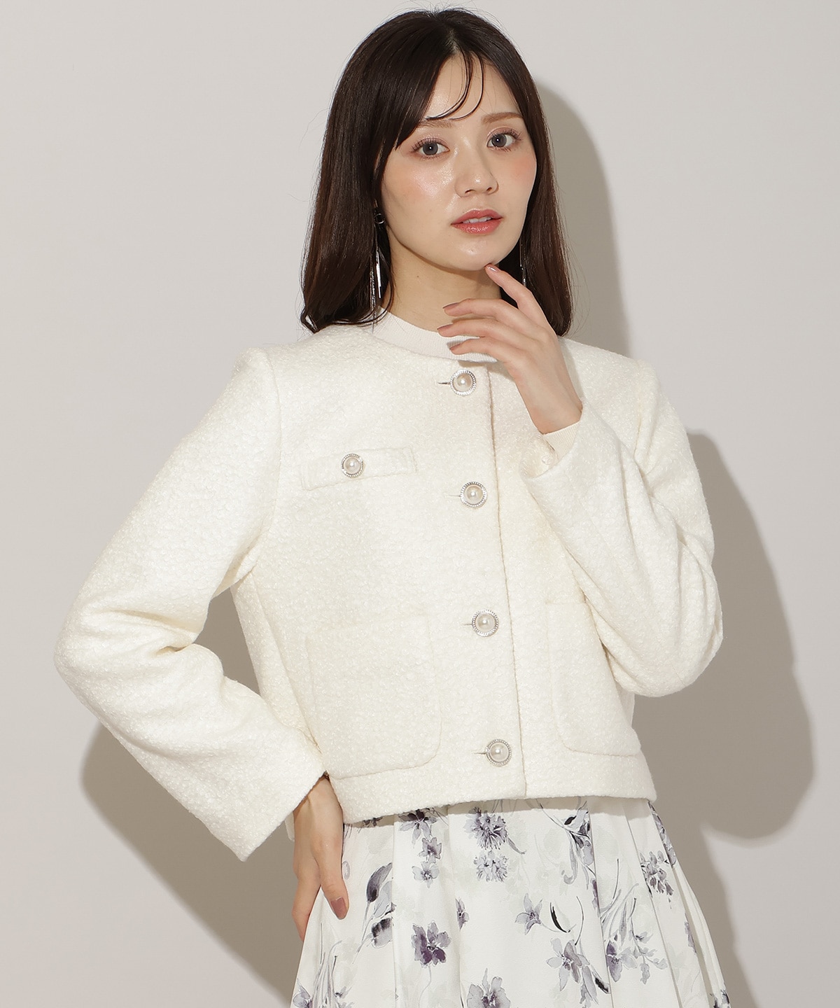 先行予約受付中】ノーカラーブークレショートコート(F ホワイト