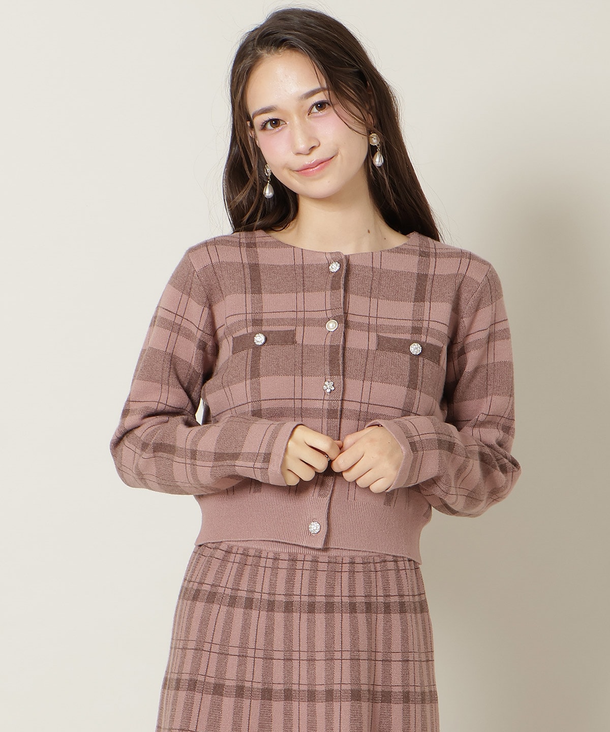 【10/17(fri)12時発売】チェック柄ファーカフスカーディガン