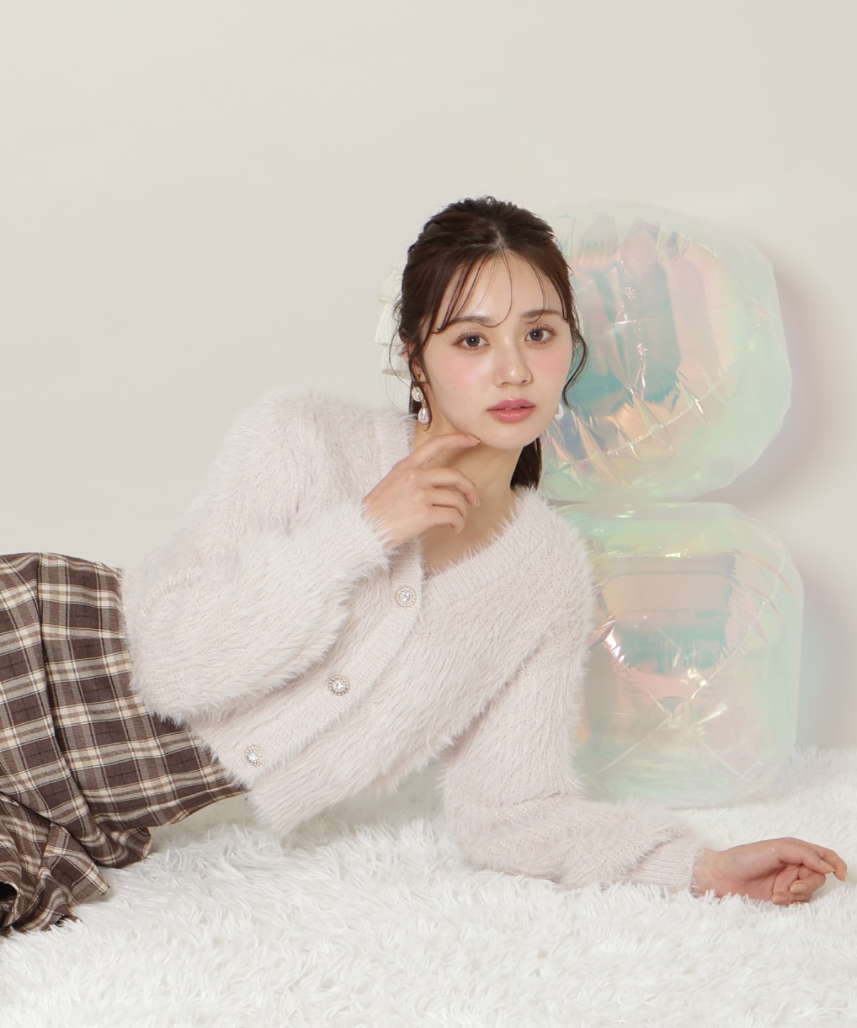 【1/1(thu)10時発売 New Year's Item】Vネックラメフェザーカーディガン