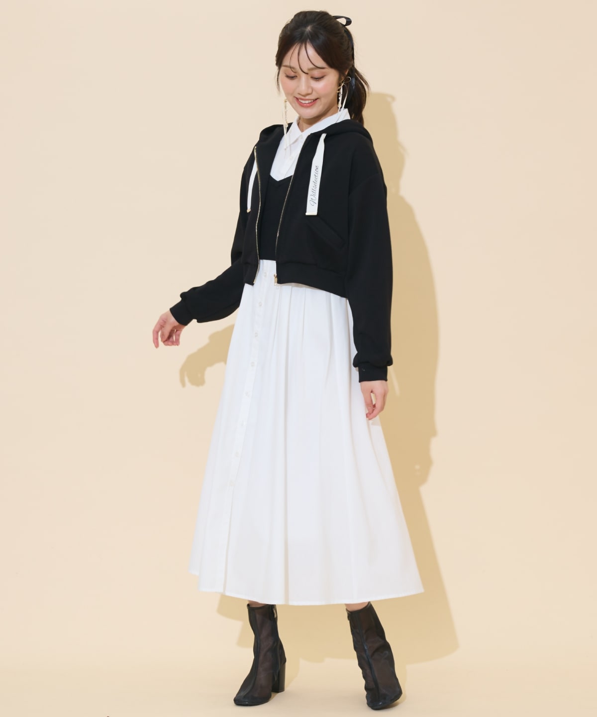 ロゴテープパーカー