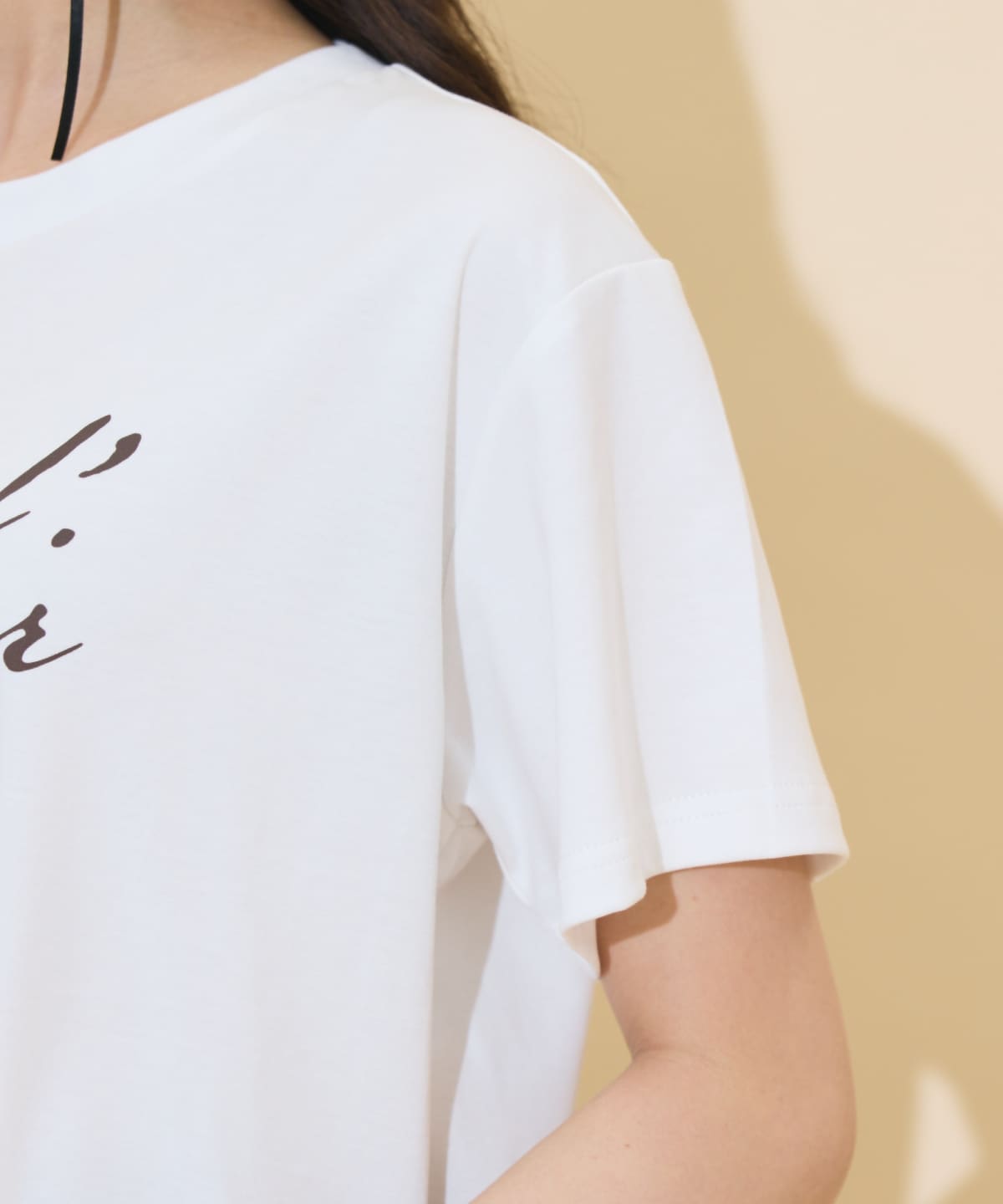 ドロップショルダーロゴTシャツ