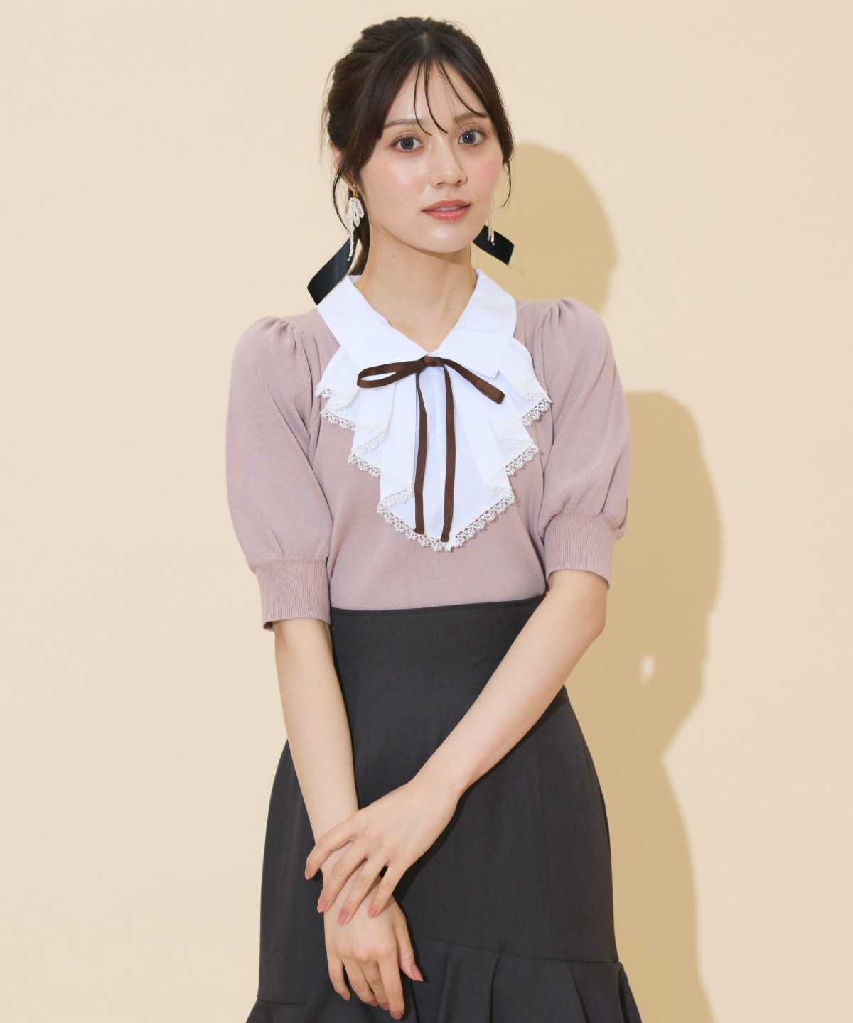 レースラッフルプルオーバー