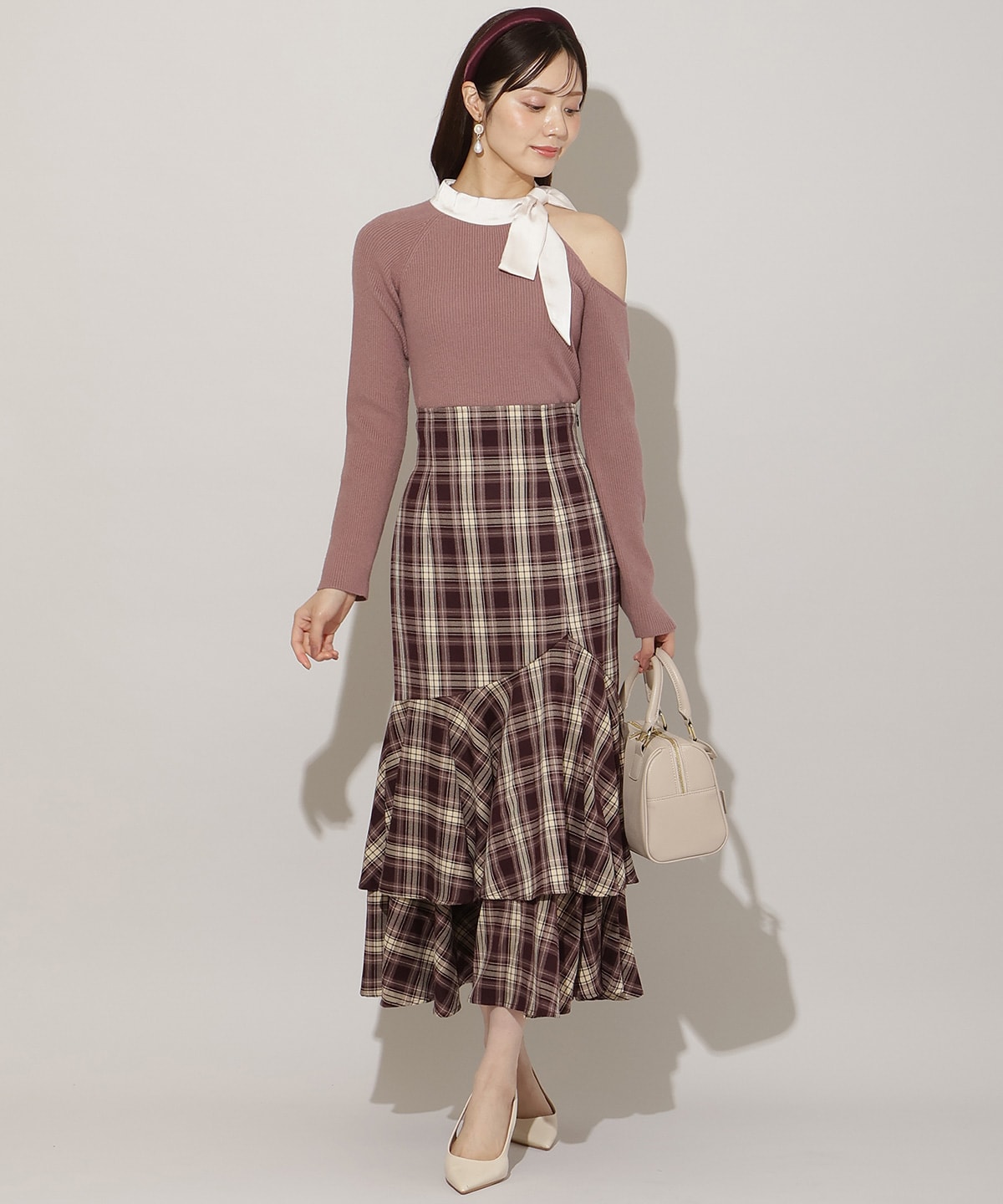 ワンショルリボンタイリブニット