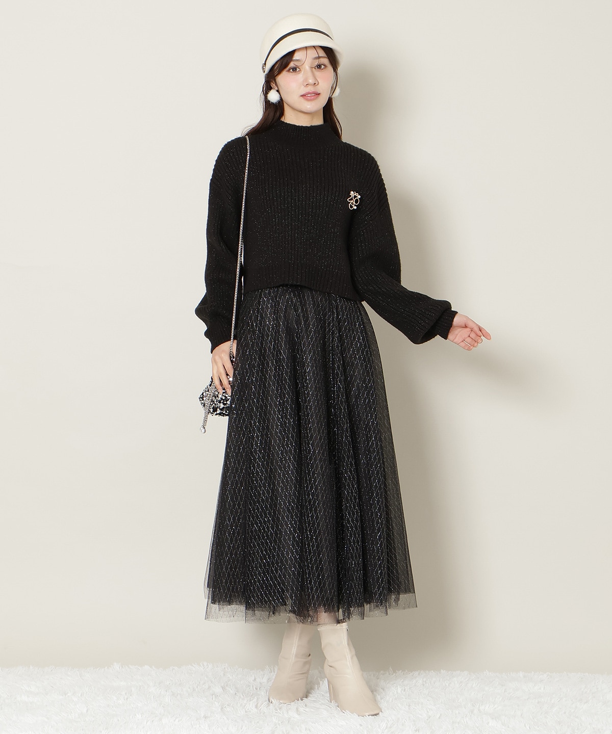 【12/5(fri)10時発売】ブローチ付きクロップドラメニット