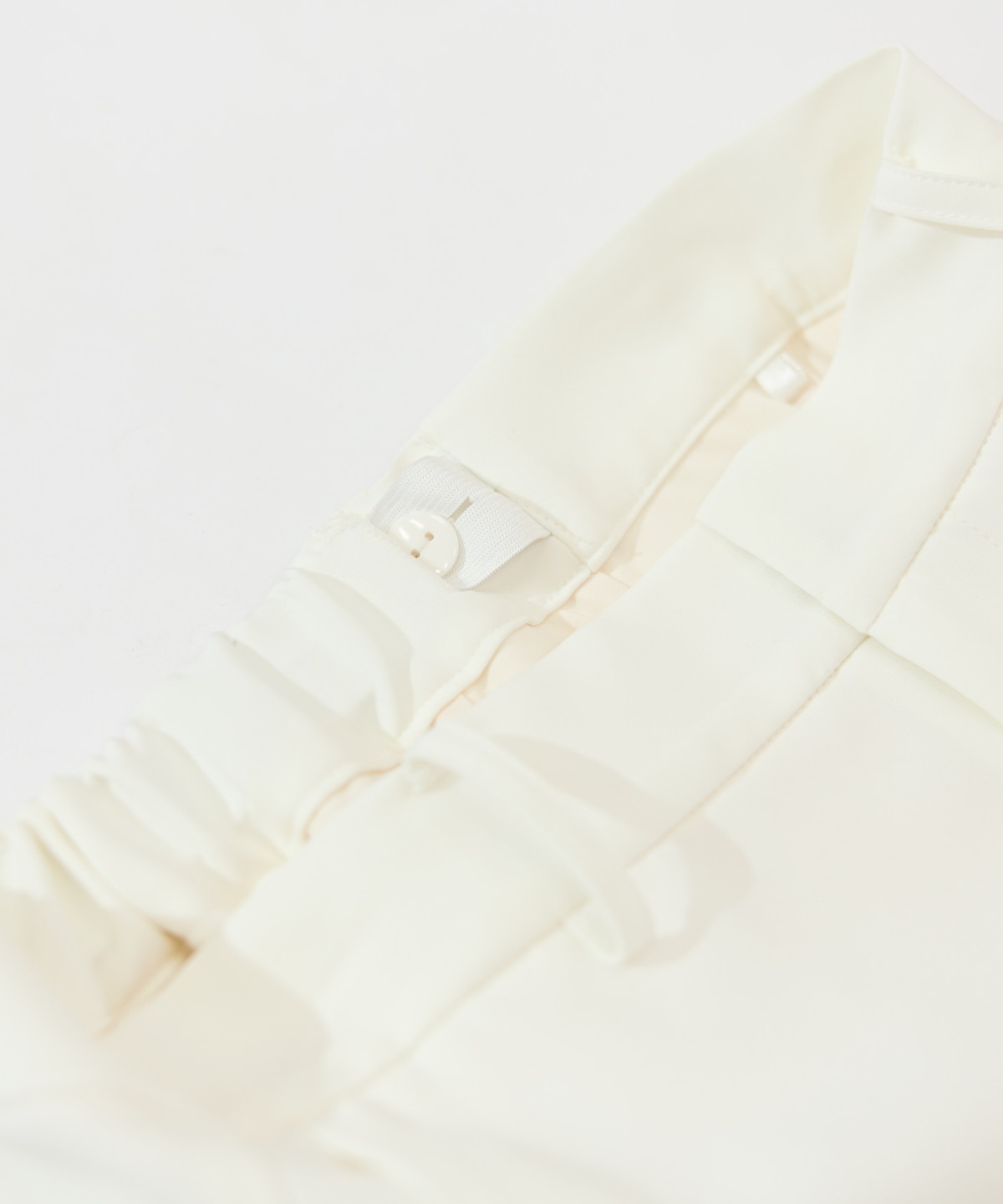 パールデザインテーパードパンツ