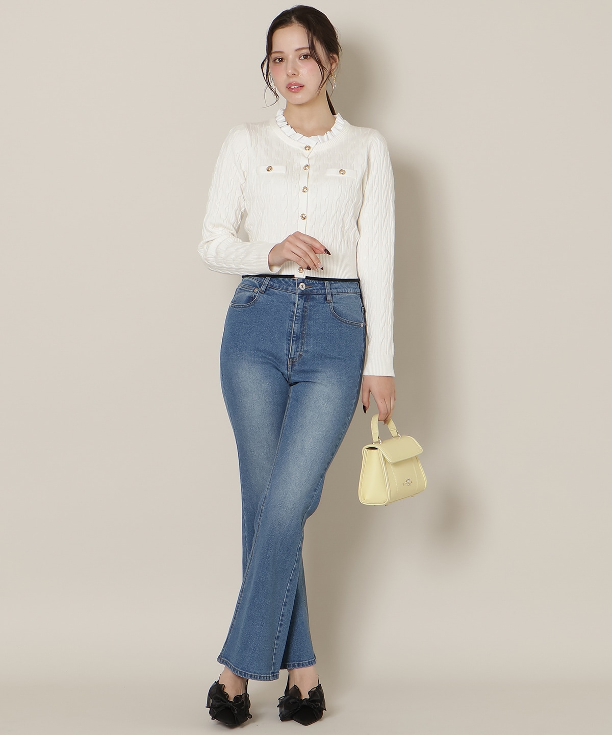 フリルレイヤードケーブルニット