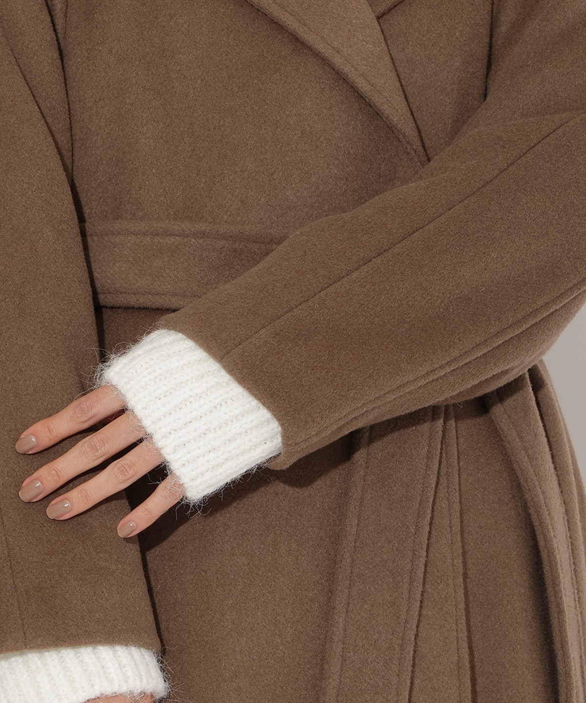 ケープカラーロングコート