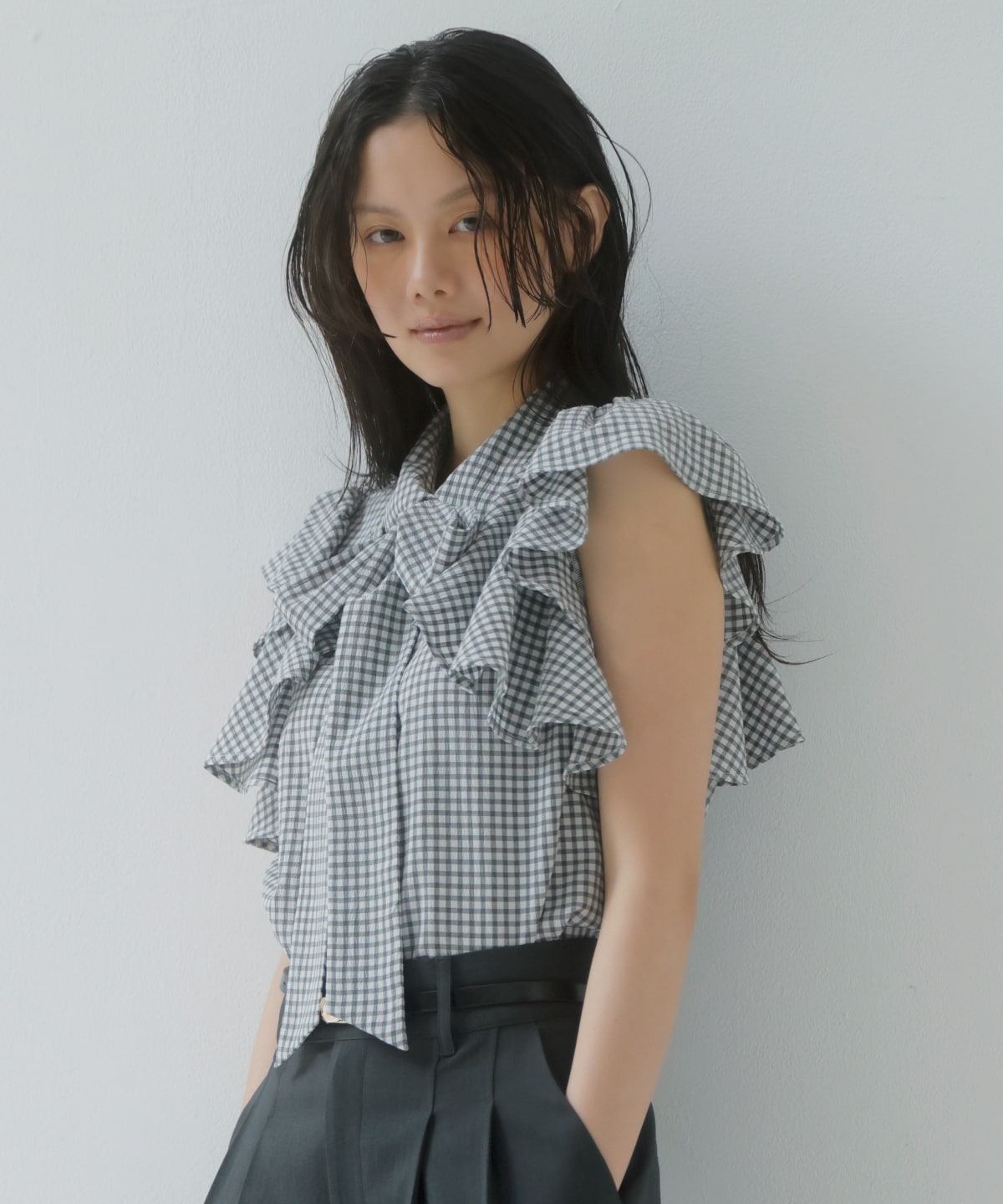 ギンガムサッカーフリルブラウス