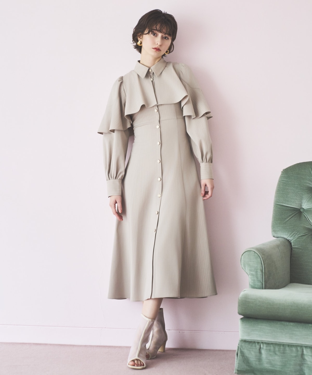 ケープフリルシャツワンピース