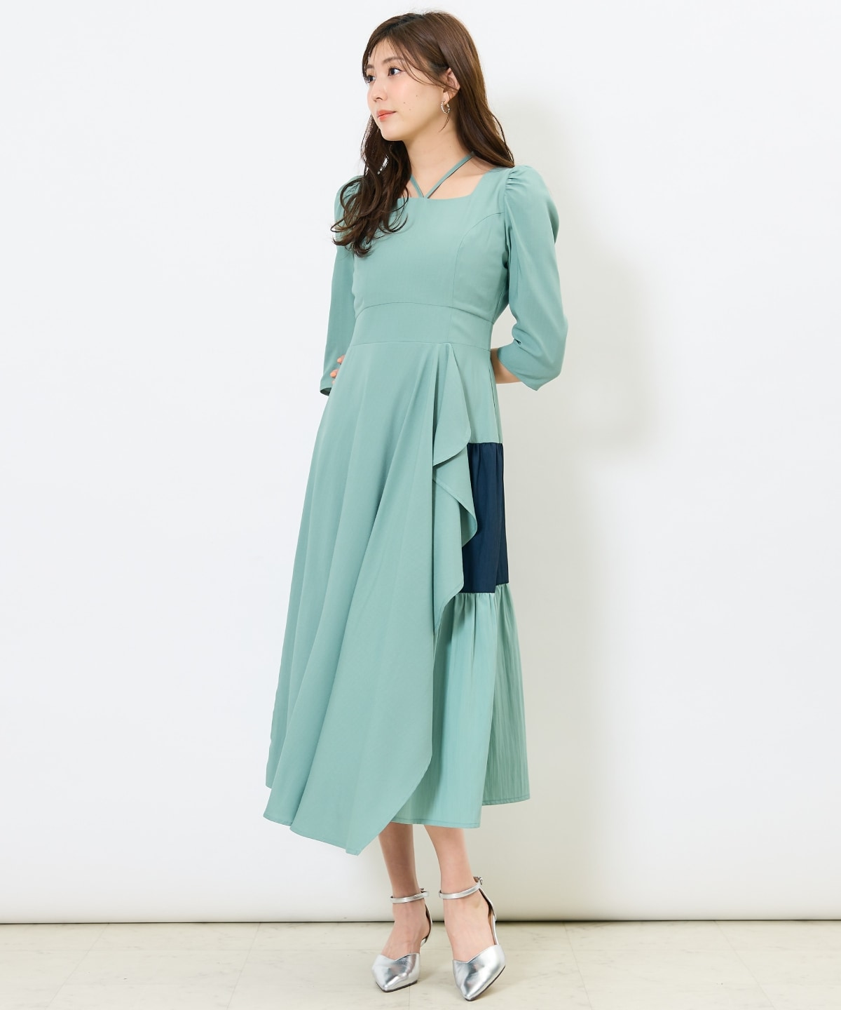 アシメラッフルティアードワンピース