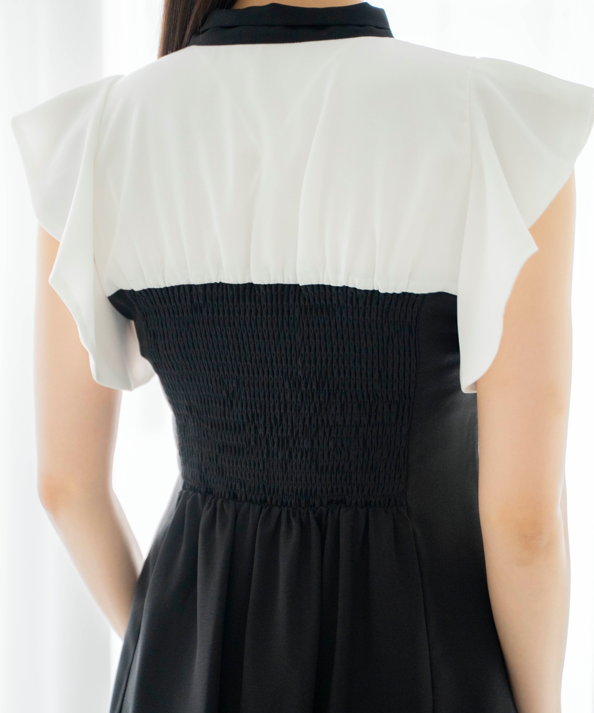 ラッフルノースリーブリボン襟ワンピース