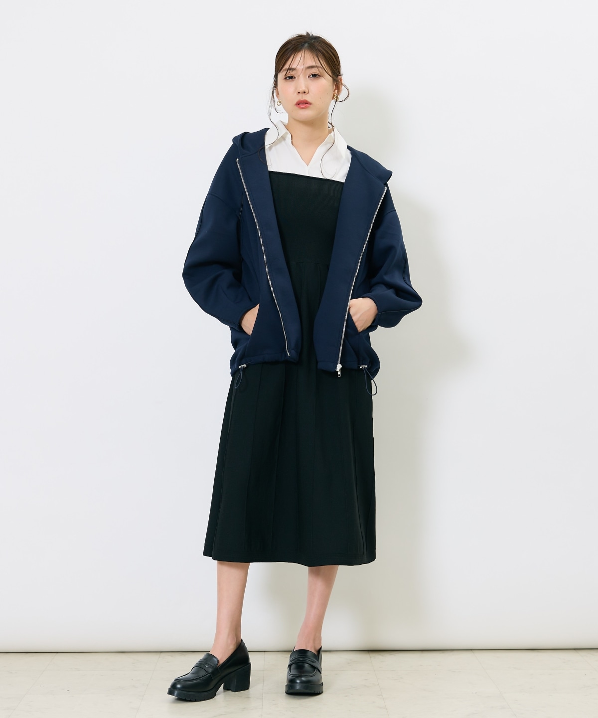 ダンボールポンチフーディーブルゾン