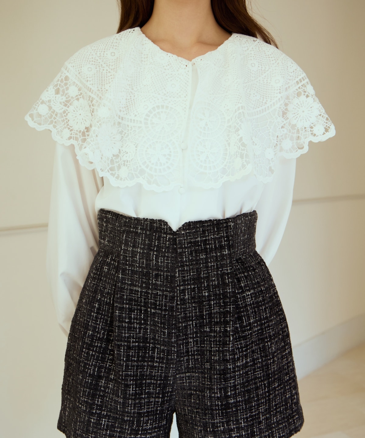 レースカラーブラウス