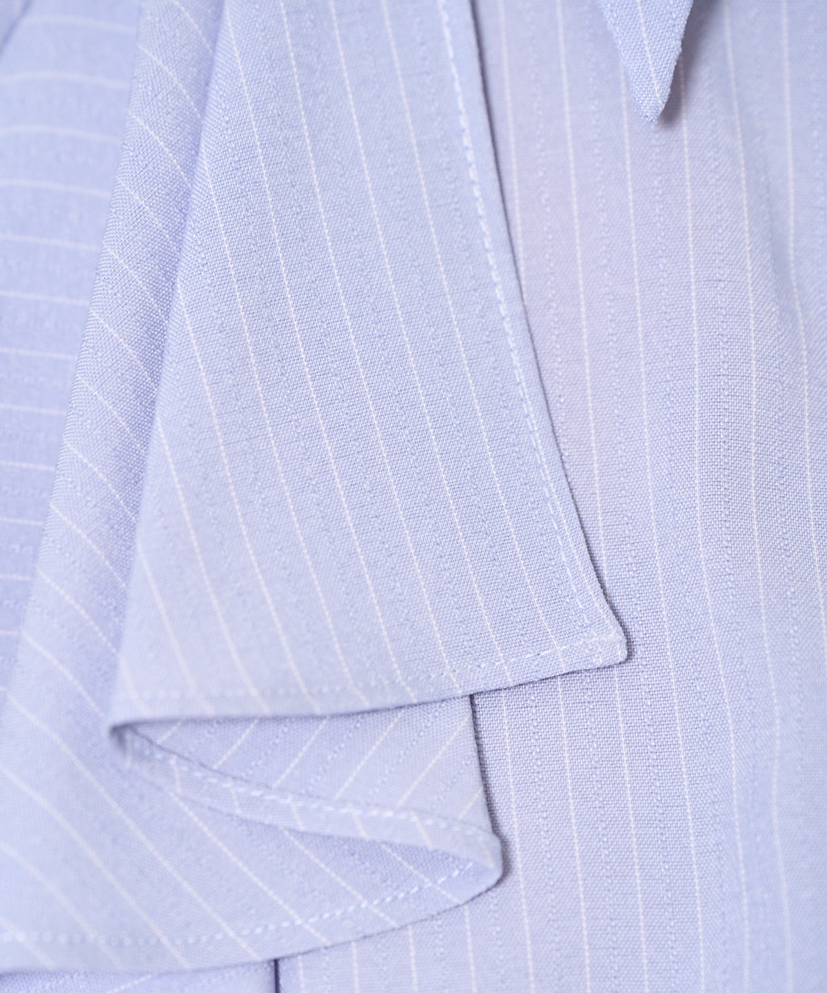 ビジューボタンフリルケープ長袖ブラウス