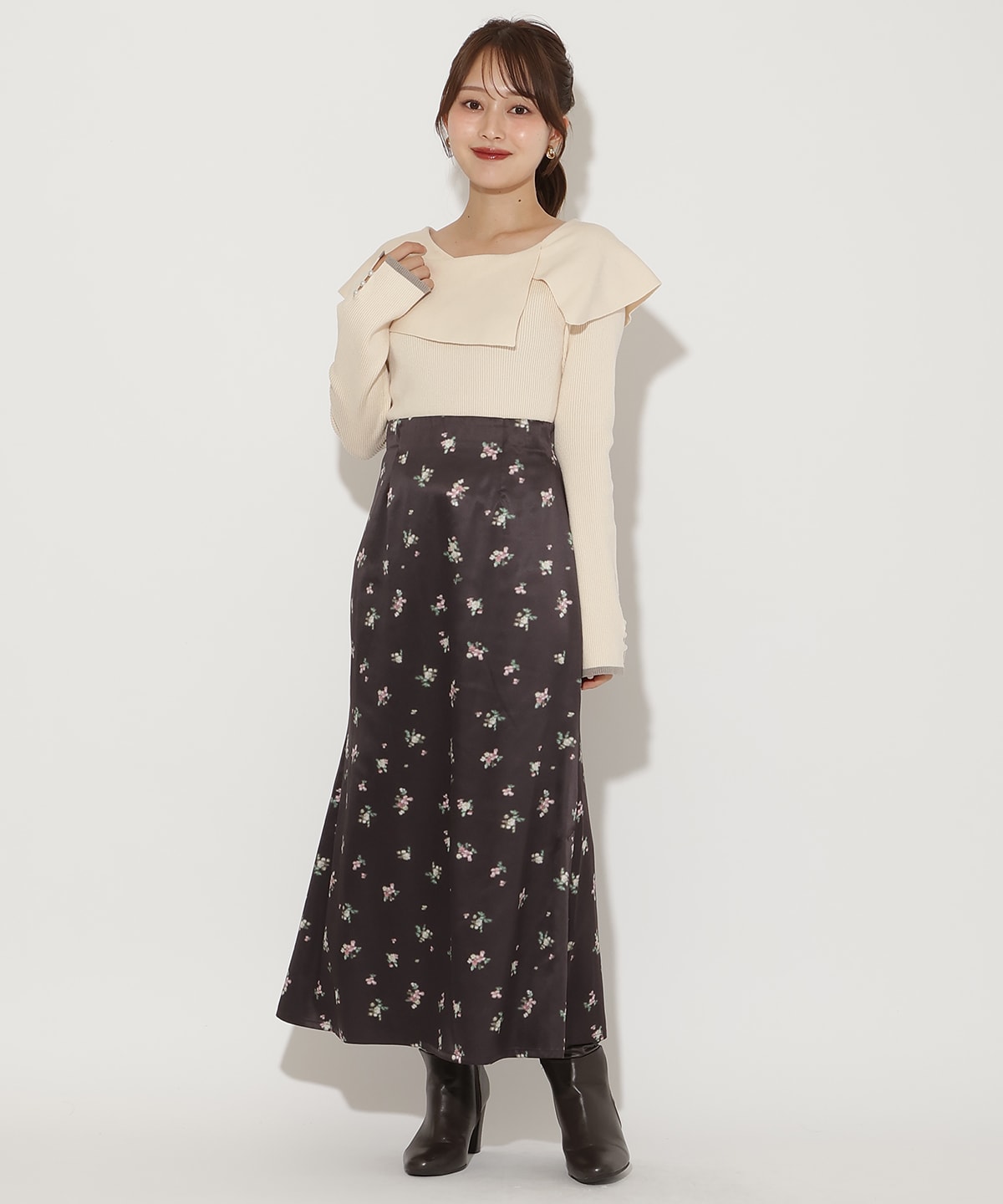 ブラーフラワープリントナロースカート