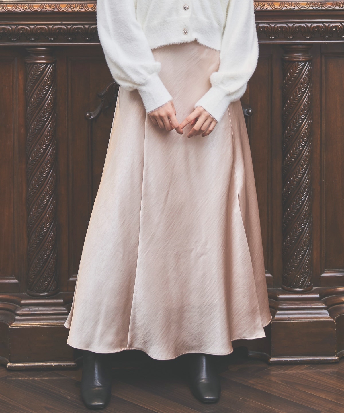 サテンバイアススカート