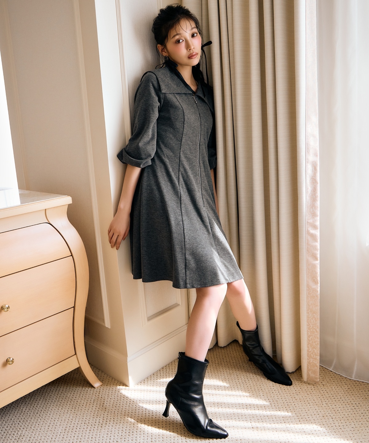 センターZIPミニワンピース