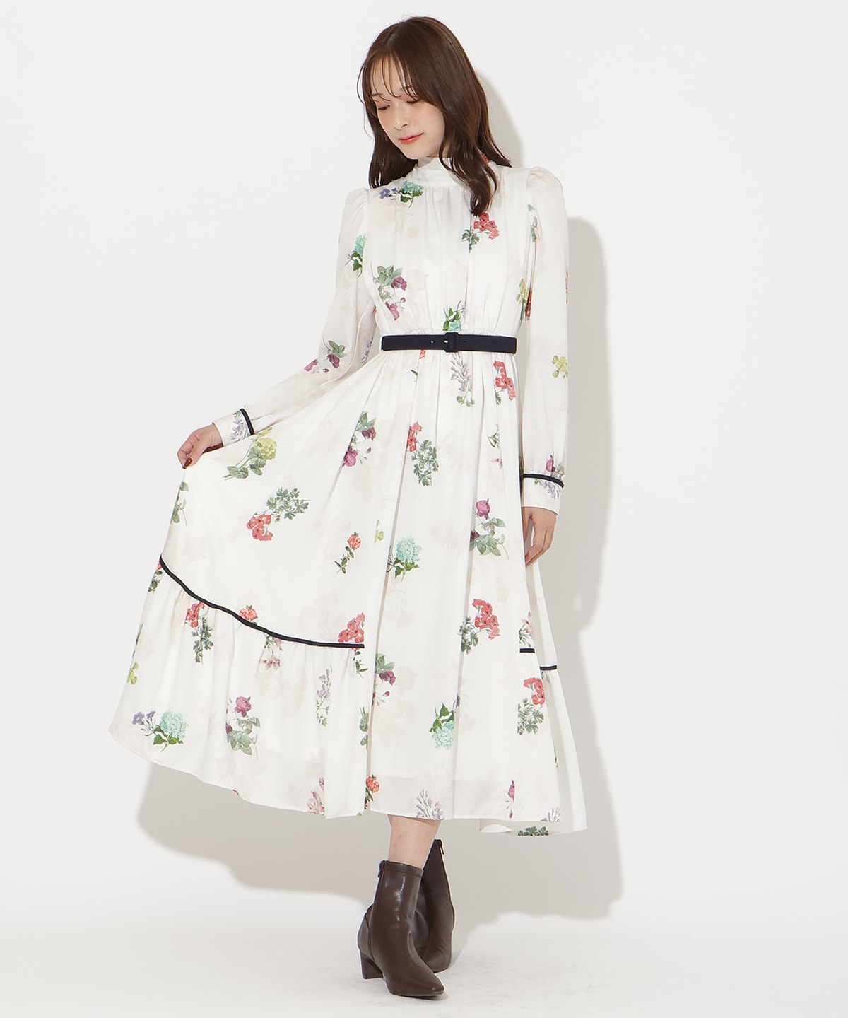 【先行予約受付中】クラシックフラワーワンピース