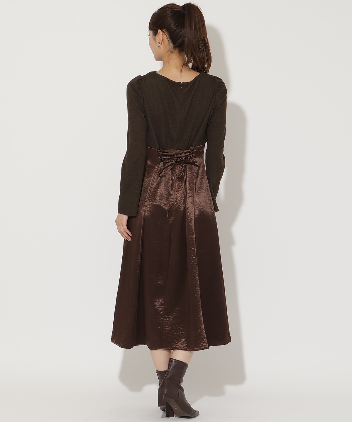 サテンドッキングワンピース