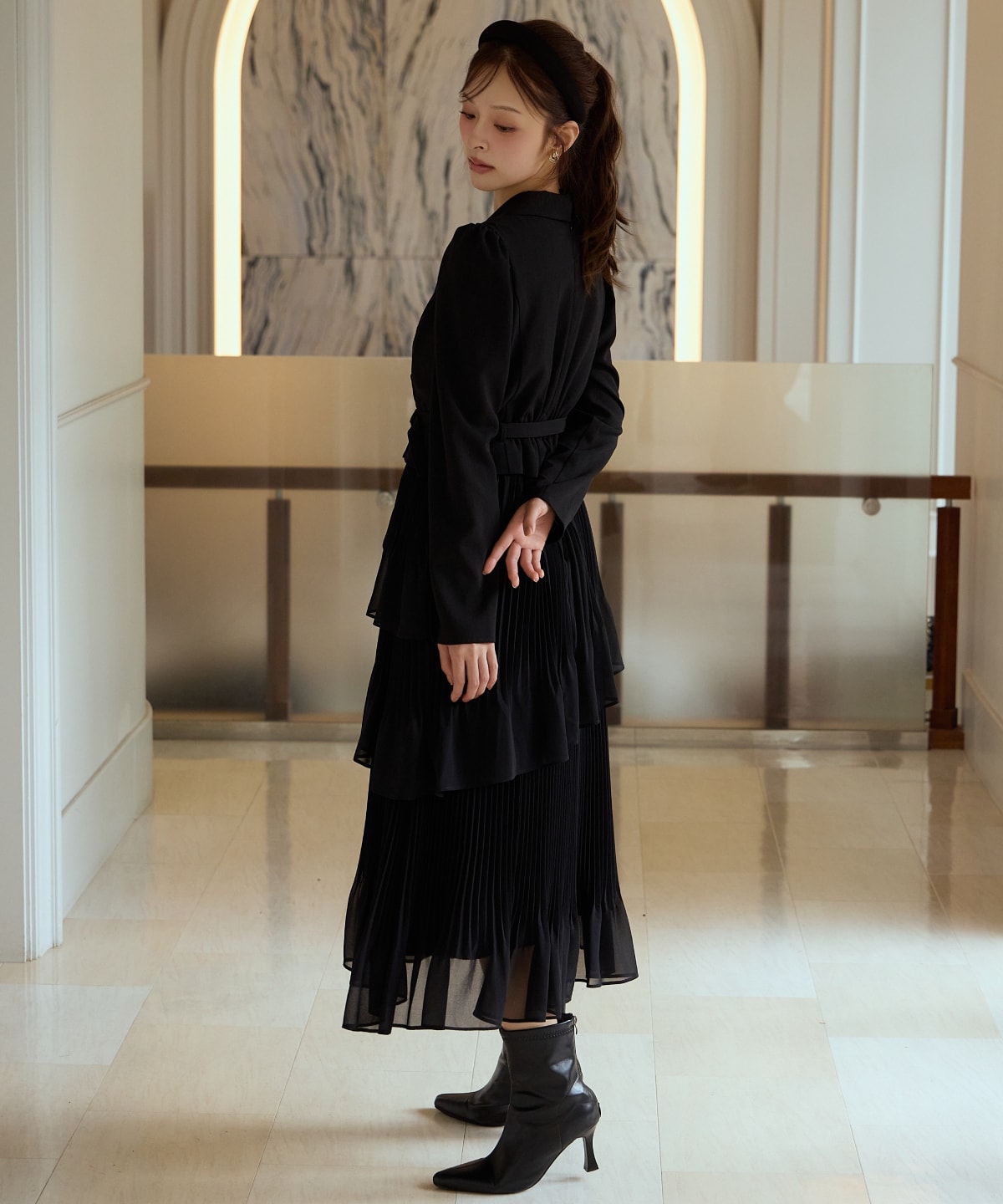 ジャケットレイヤードプリーツワンピース