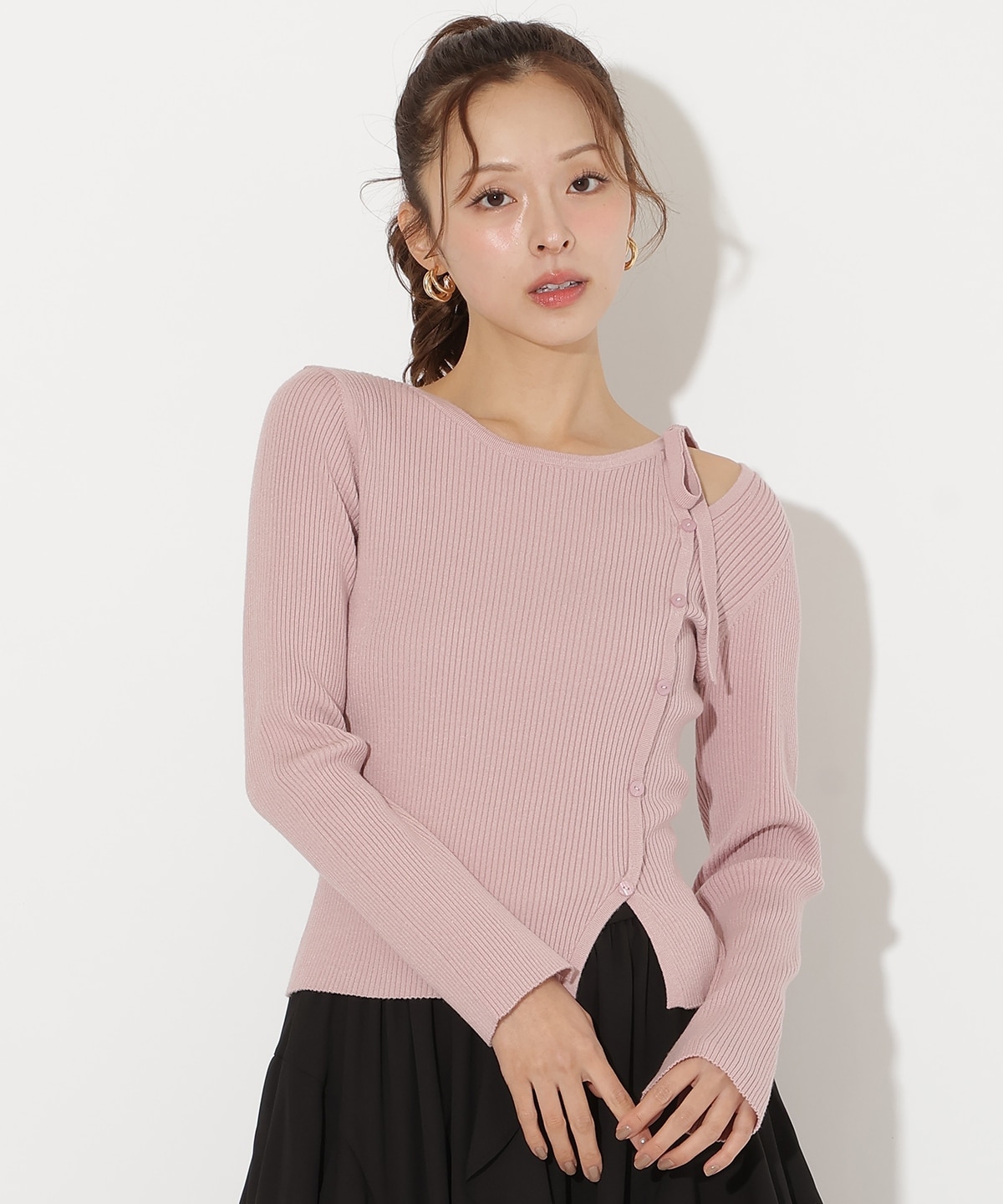 【先行予約受付中】アシメリボンスリットプルオーバー