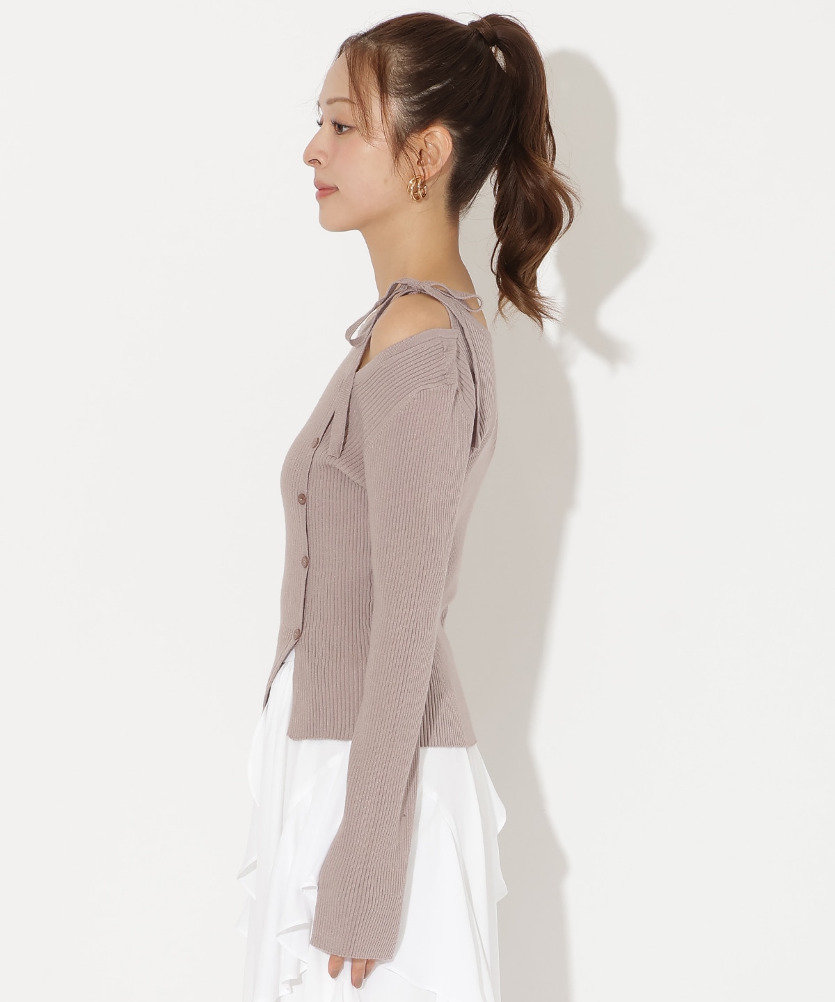 【先行予約受付中】アシメリボンスリットプルオーバー