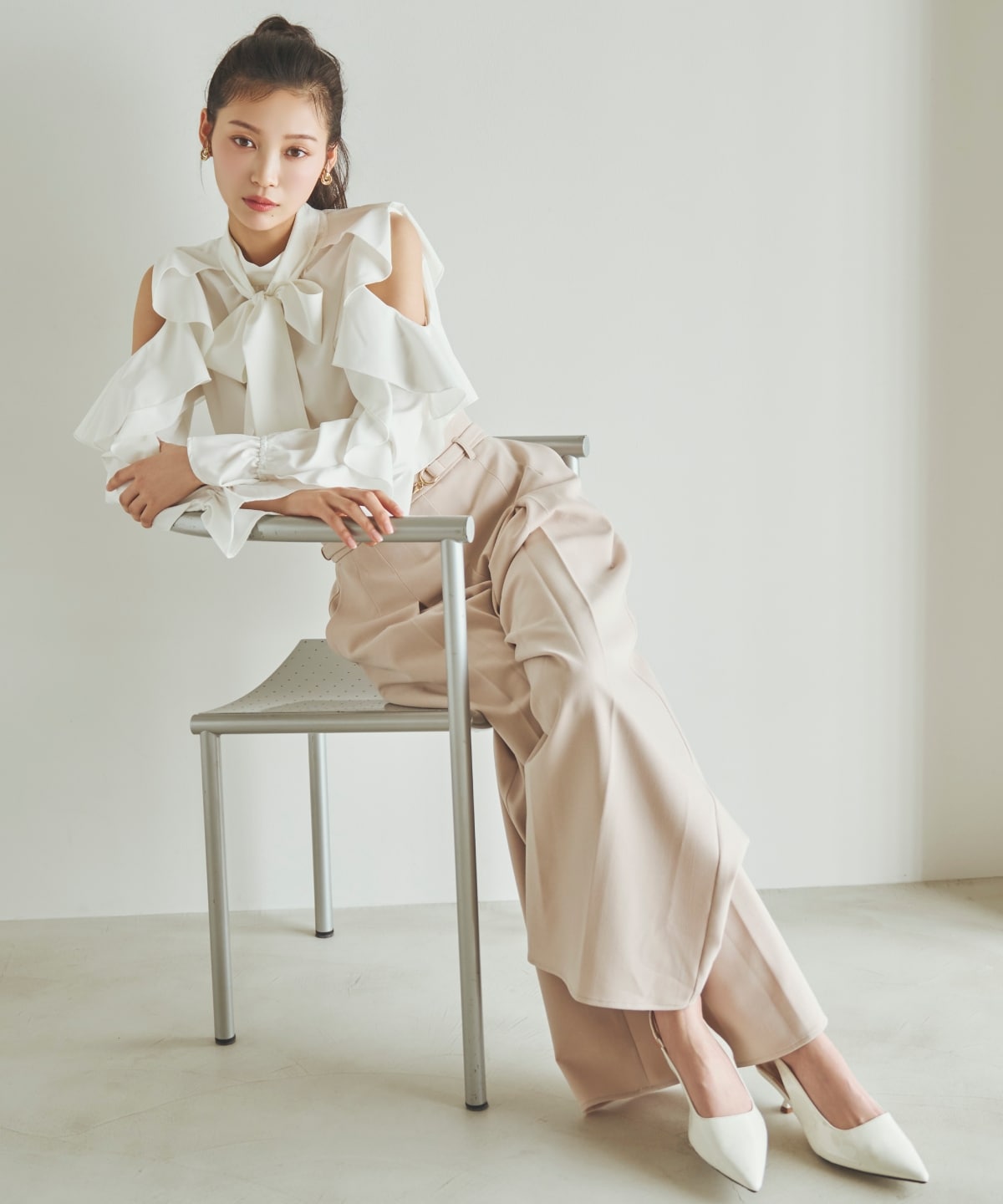 【先行予約受付中】ハイウエストタックワイドパンツ