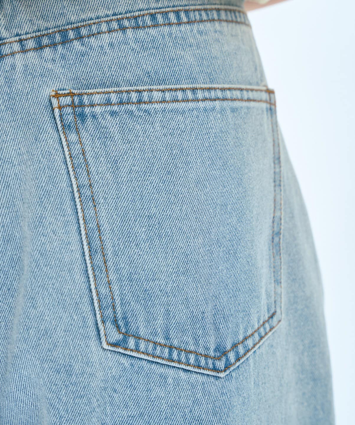 【先行予約受付中】刺繍デニムパンツ