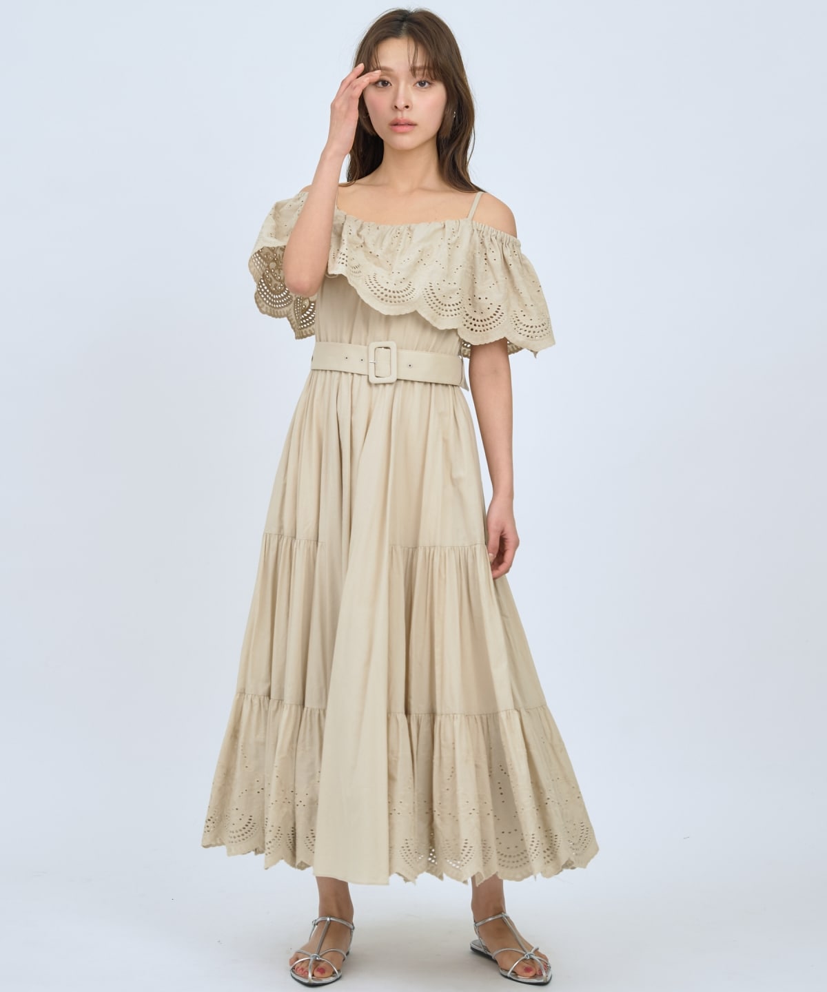 レースオフショルティアードワンピース