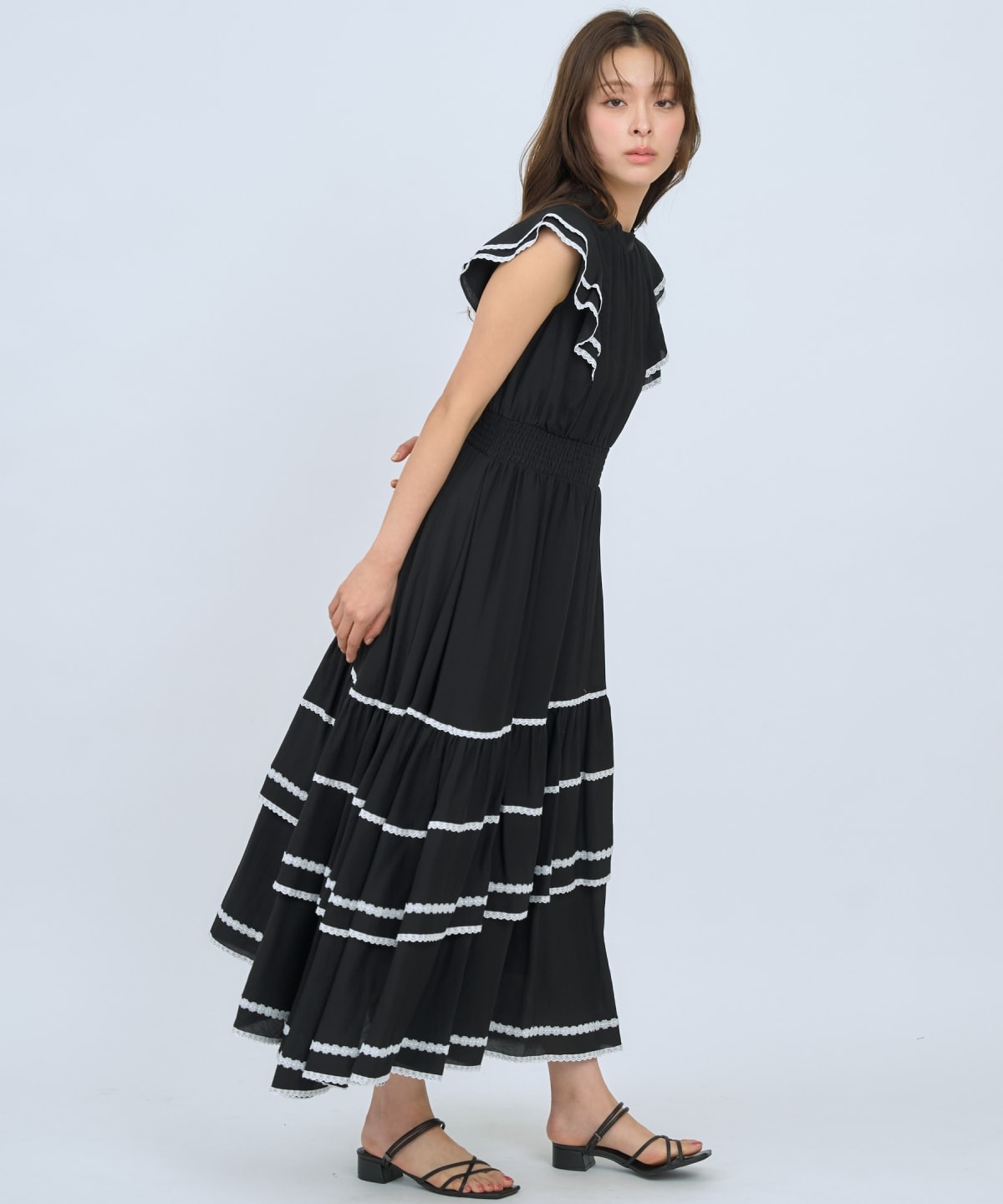 レーストリミングティアードワンピース
